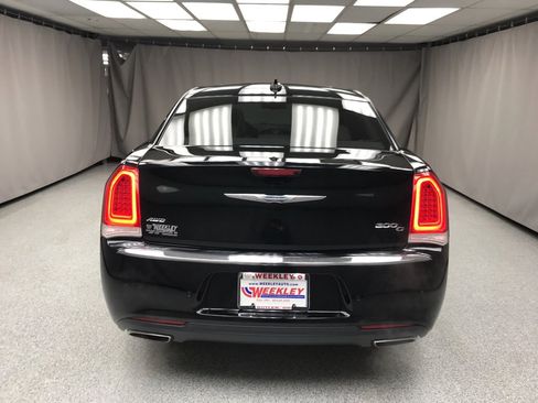 Used 2016 Chrysler 300 C w/ Safetytec Plus Group image 3