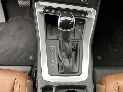 Certified 2024 Audi Q3 2.0T Premium Plus w/ Premium Plus Package image 20