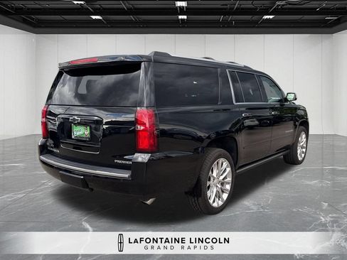 Used 2019 Chevrolet Suburban Premier w/ Premier Plus Edition AWD/4WD image 5