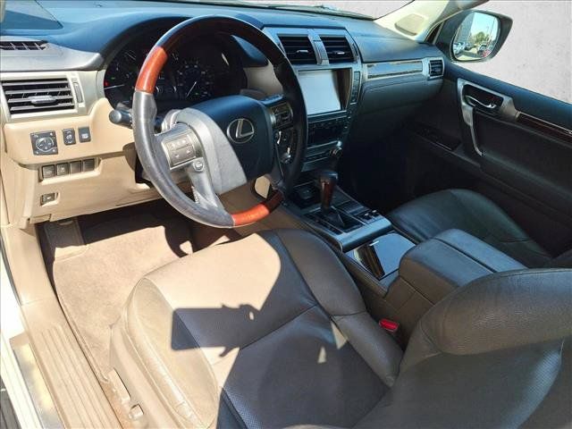 Used 2015 Lexus GX 460 w/ Premium Package AWD/4WD image 10