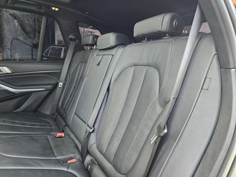 Used 2021 BMW X5 xDrive40i AWD/4WD image 19
