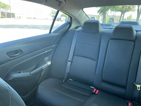 Used 2025 Nissan Altima 2.5 SV image 40