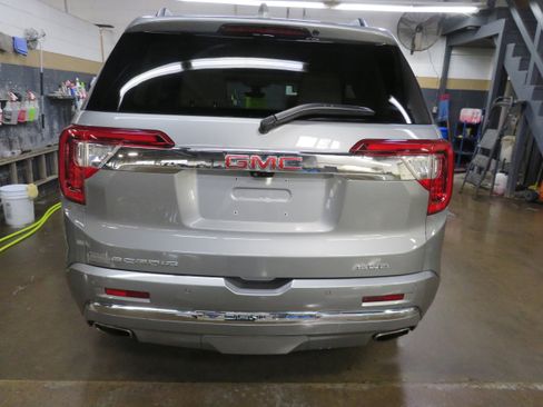 Used 2023 GMC Acadia Denali w/ Denali Ultimate Package AWD/4WD image 5