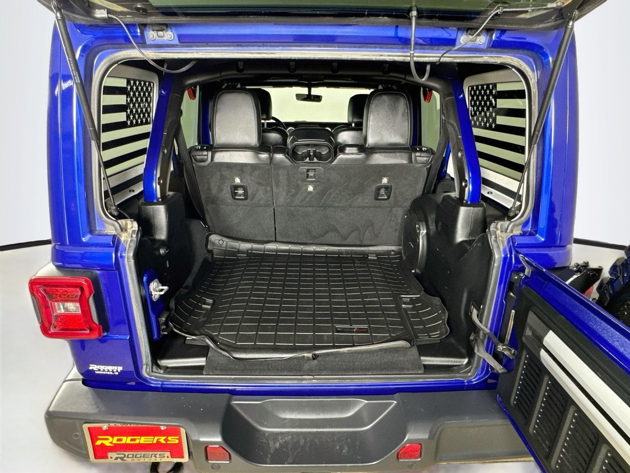 Used 2018 Jeep Wrangler Unlimited Sahara AWD/4WD image 23