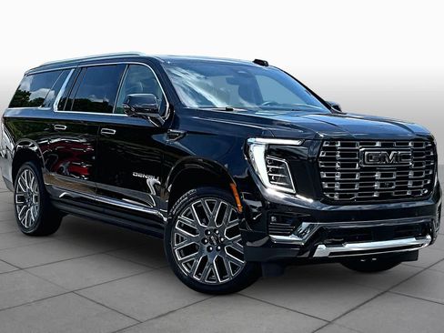 Used 2026 GMC Yukon XL Denali Ultimate AWD/4WD image 3