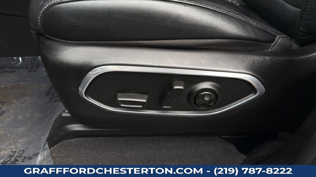 Used 2024 Jeep Wagoneer L Series III AWD/4WD image 14