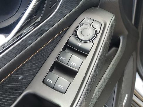Used 2019 Chevrolet Traverse Premier AWD/4WD image 12