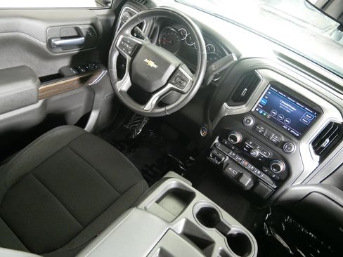Used 2021 Chevrolet Silverado 1500 LT w/ Z71 Off-Road Package AWD/4WD image 9