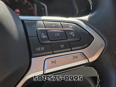 Used 2024 Volkswagen Taos SEL AWD/4WD image 37