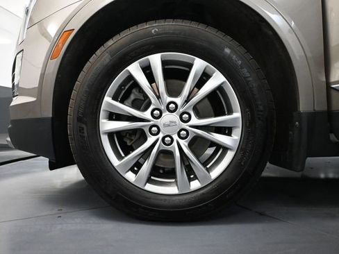 Used 2022 Cadillac XT5 Premium Luxury w/ LPO, Floor Liner Package image 16