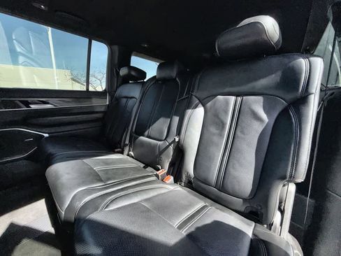 Used 2024 Jeep Wagoneer L Series II w/ Flexible Seating Group image 12