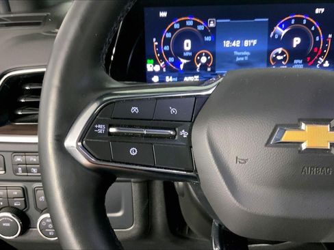Used 2025 Chevrolet Tahoe Premier AWD/4WD image 18