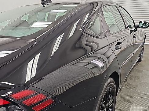 Used 2025 Honda Accord SE image 10