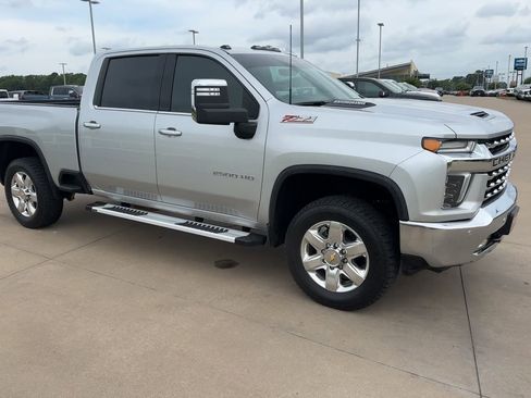Used 2023 Chevrolet Silverado 2500 LTZ w/ LTZ Premium Package AWD/4WD image 3