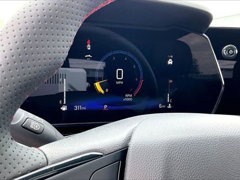 New 2026 Chevrolet Trax RS w/ Sunroof Package FWD image 21