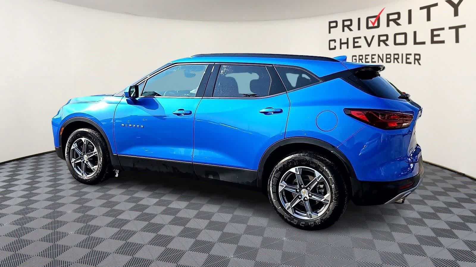 Used 2025 Chevrolet Blazer LT w/ Convenience Package FWD image 6