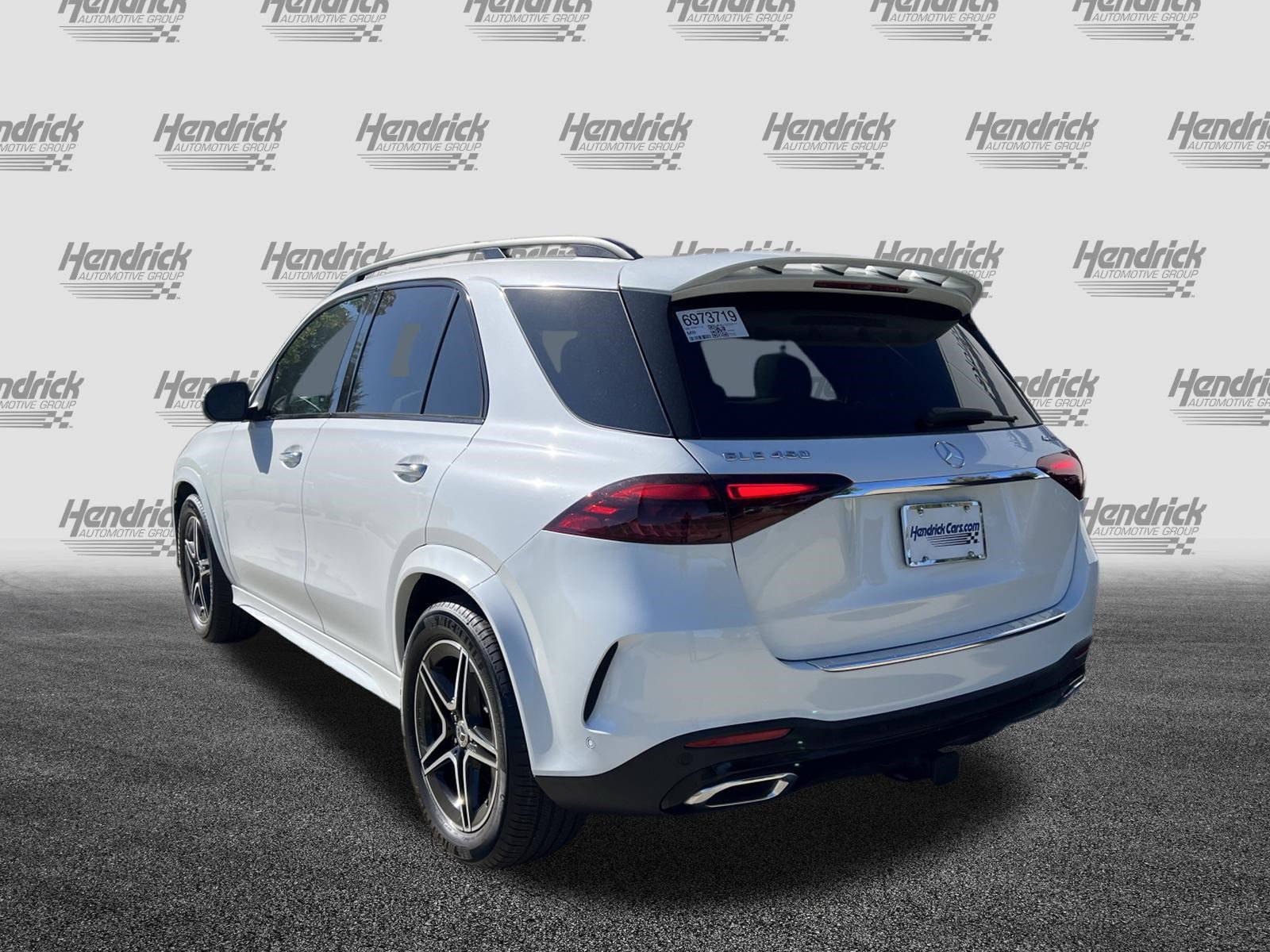 Used 2025 Mercedes-Benz GLE 450 4MATIC w/ AMG Line Exterior image 8