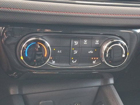 Used 2025 Chevrolet TrailBlazer RS w/ Driver Confidence Package AWD/4WD image 16