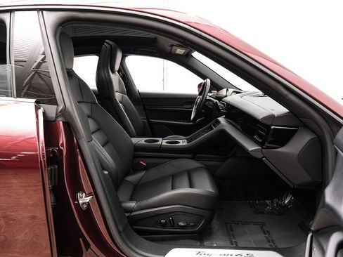 Used 2021 Porsche Taycan 4S w/ Premium Package image 34