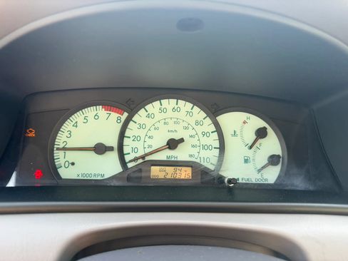 Used 2003 Toyota Corolla LE FWD image 15