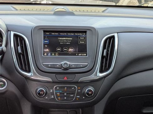 Used 2019 Chevrolet Equinox LT image 22