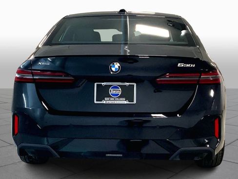 New 2026 BMW 530i xDrive w/ M Sport Package image 4