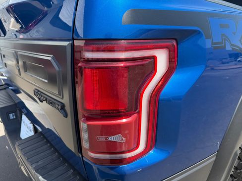 Used 2018 Ford F150 Raptor w/ Equipment Group 802A Luxury AWD/4WD image 29