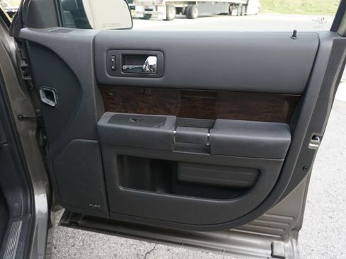 Used 2014 Ford Flex Limited w/ Equipment Group 301A FWD image 15