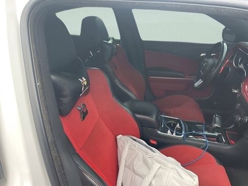 Used 2018 Dodge Charger R/T Scat Pack image 8