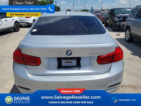 Used 2017 BMW 320i Sedan RWD image 8