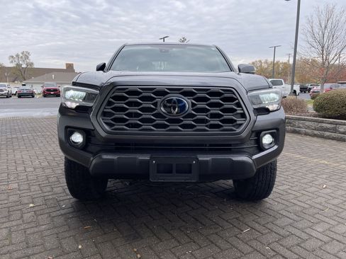 Used 2023 Toyota Tacoma TRD Off-Road image 9