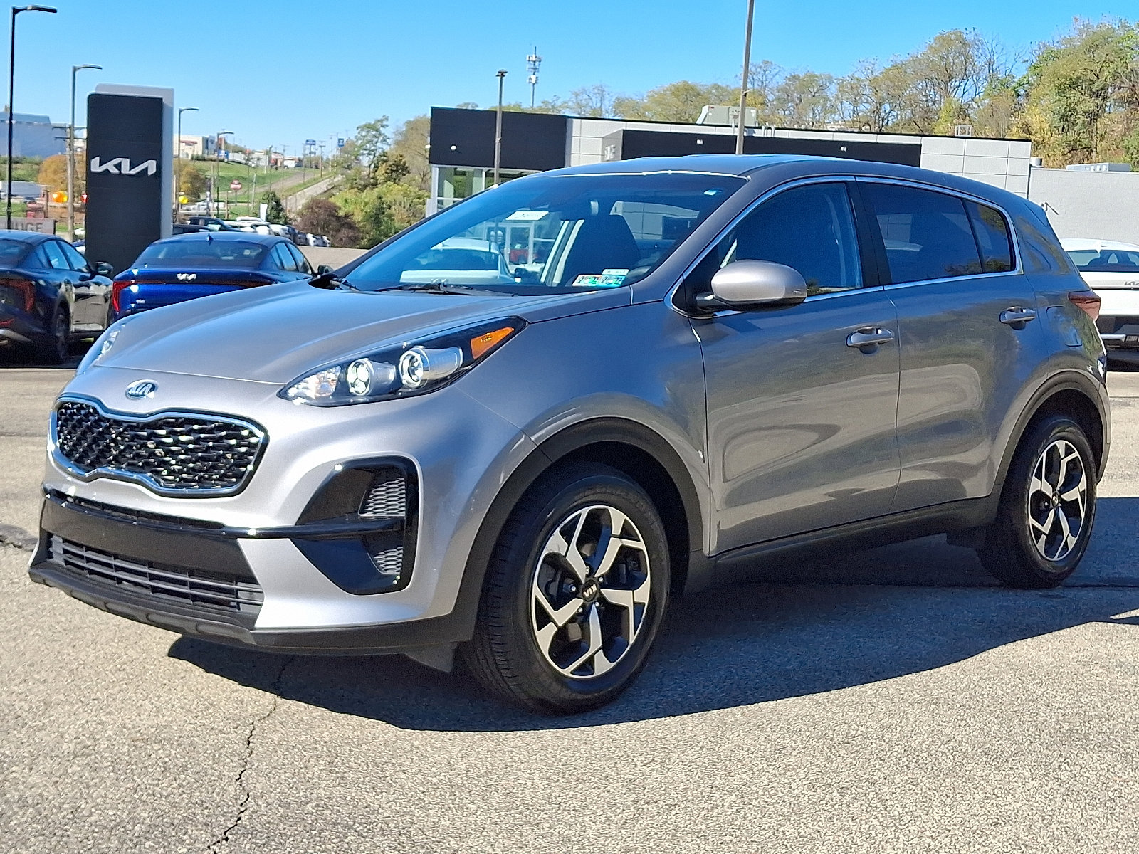 Used 2022 Kia Sportage LX FWD image 3