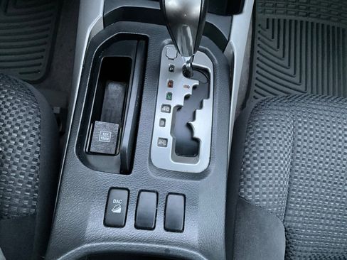 Used 2005 Toyota 4Runner Sport image 37