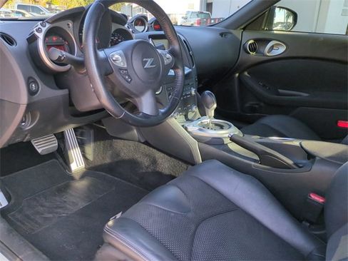 Used 2020 Nissan 370Z Touring Sport image 16