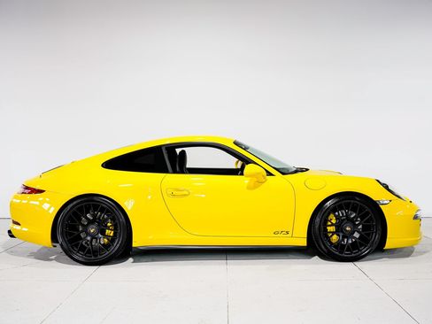 Used 2015 Porsche 911 Carrera GTS RWD image 2