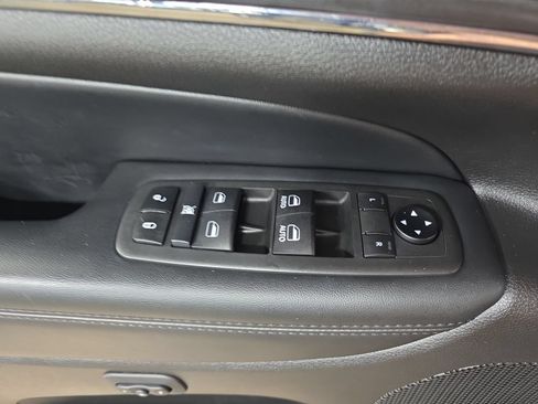 Used 2021 Jeep Grand Cherokee Limited w/ Premium Lighting Group AWD/4WD image 26