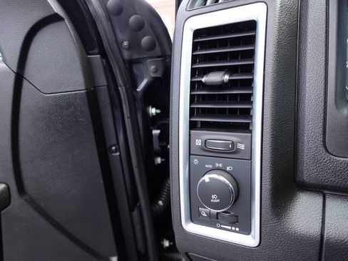 Used 2022 RAM 1500 Classic SLT w/ Electronics Convenience Group AWD/4WD image 59