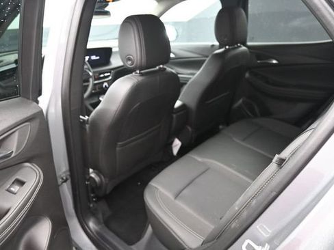 Used 2025 Buick Encore GX Preferred AWD/4WD image 14