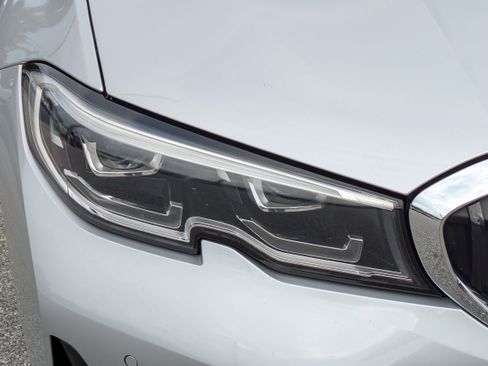 Used 2019 BMW 330i Sedan image 10