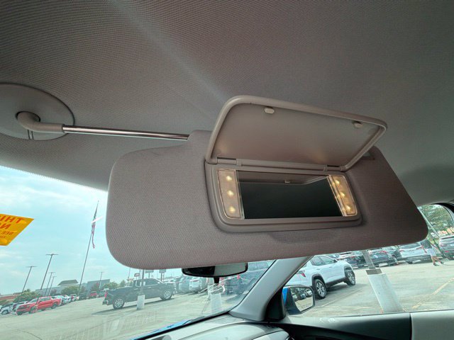 Used 2024 Chevrolet Equinox LT FWD image 40