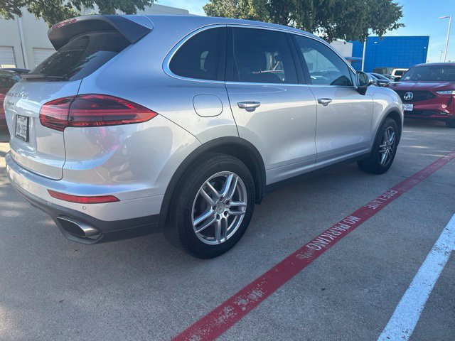 Used 2016 Porsche Cayenne AWD/4WD image 4