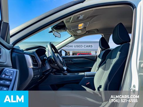 Used 2024 Nissan Rogue S FWD image 10