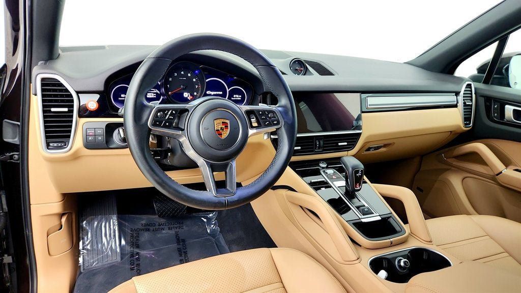 Used 2022 Porsche Cayenne Platinum Edition AWD/4WD image 13