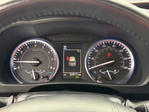 Used 2019 Toyota Highlander XLE AWD/4WD image 22