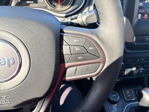 Used 2021 Jeep Cherokee Latitude Lux image 14