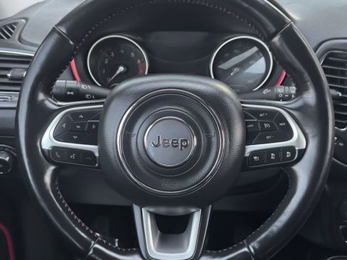 Used 2021 Jeep Compass Trailhawk AWD/4WD image 18
