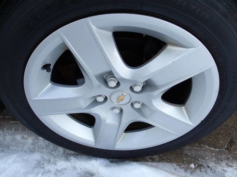 Used 2010 Chevrolet Malibu LS image 23