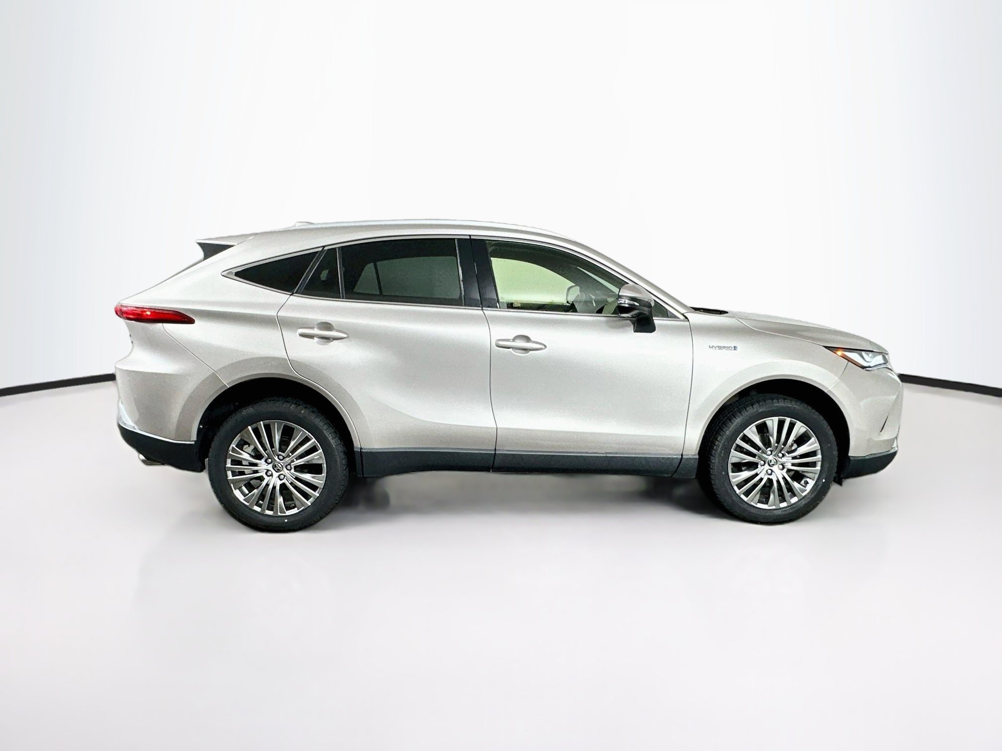 Used 2021 Toyota Venza Limited AWD/4WD image 10