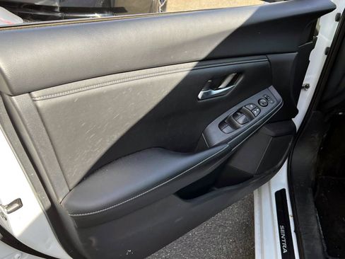 Used 2025 Nissan Sentra SV w/ All-Weather Package FWD image 13