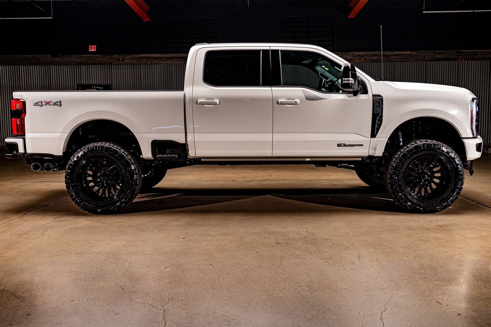 Used 2026 Ford F250 Platinum AWD/4WD image 13
